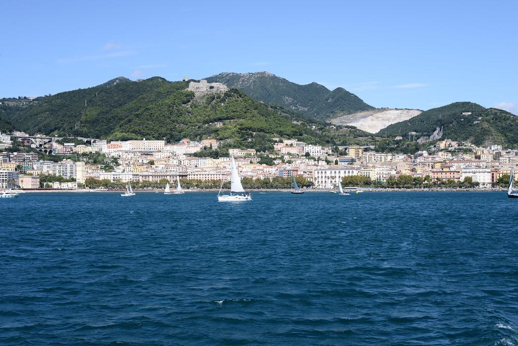 船锚塔楼住宿加早餐旅馆 萨莱诺 外观 照片